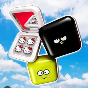 Starface x Hello Kitty Collection Pimple Patches with Compact